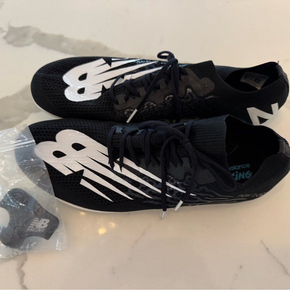 New Balance track shoes - Picture 1 of 4